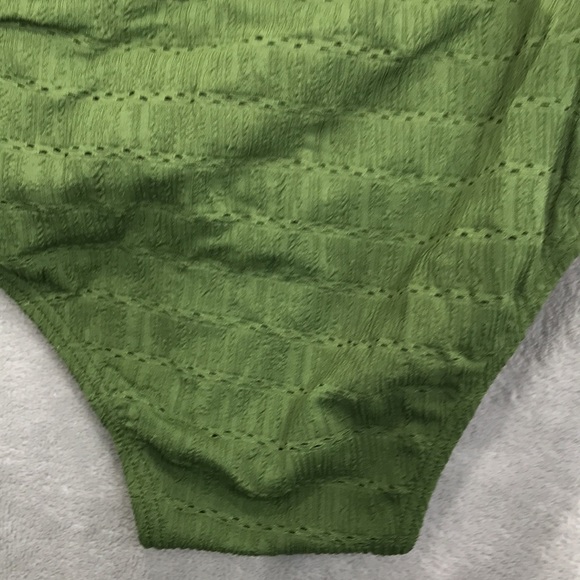 Vince Camuto Cut Out Bikini Bottom Dark Olive Size Small New - Picture 9 of 10